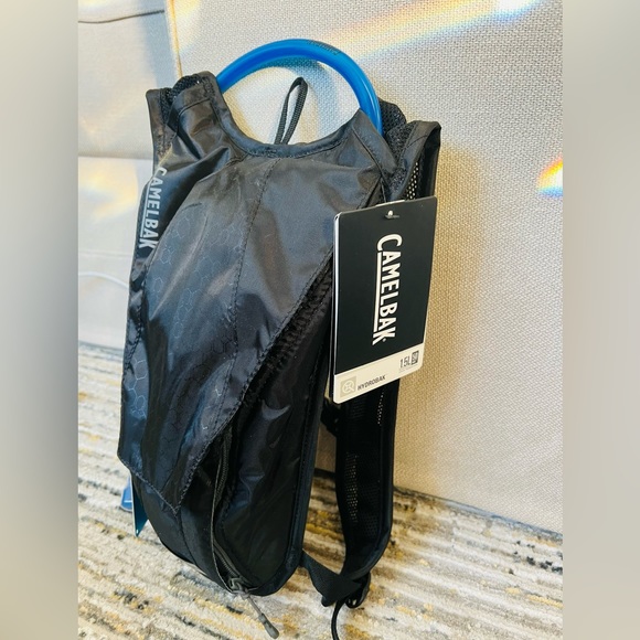New!! CamelBak HydroBak Hydration Pack, Black - Picture 2 of 7